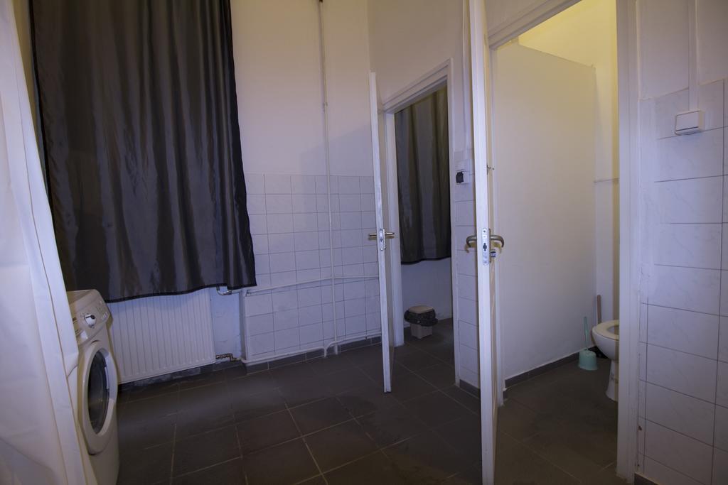 Dbc Hostel Budapest Esterno foto